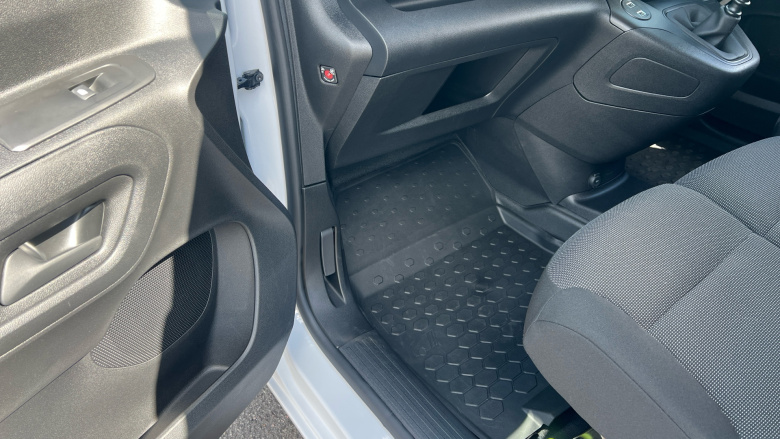 Peugeot Partner Standard Diesel 1.5 BlueHDi 100 Asphalt Van